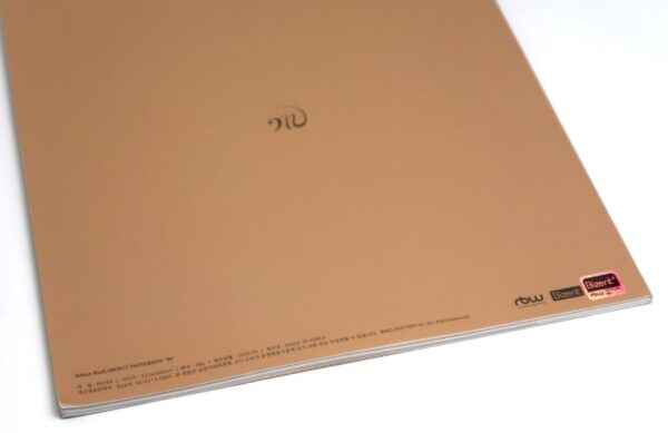 10-1475.jpg Moon Byul 1st Ontact Live Photobook + Stickers In Version Mamamoo Moonbyul