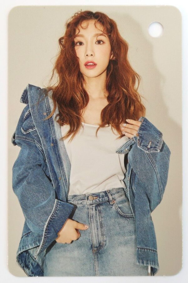 10-3115.jpg Girls' Generation 2019 Season's Greetings Official Goods Set Photocards SNSD '19