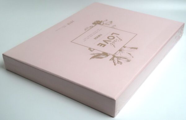 10-5029.jpg Twice 2018 Season's Greetings Goods Set First Love Factory Sealed K-Pop