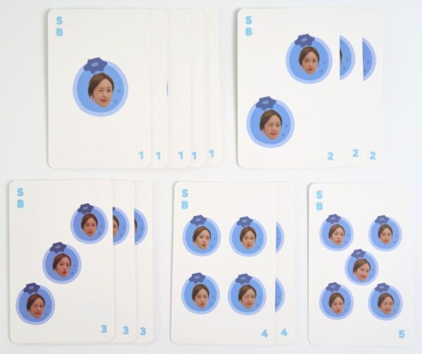 10-7707.jpg GFRIEND 2020 Season's Greetings Halli Galli Game Playing Cards Set