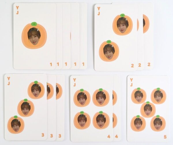 10-7708.jpg GFRIEND 2020 Season's Greetings Halli Galli Game Playing Cards Set