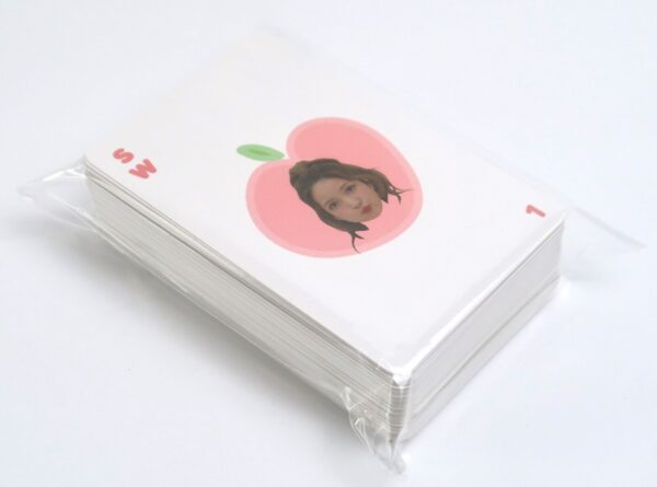 10-7709.jpg GFRIEND 2020 Season's Greetings Halli Galli Game Playing Cards Set