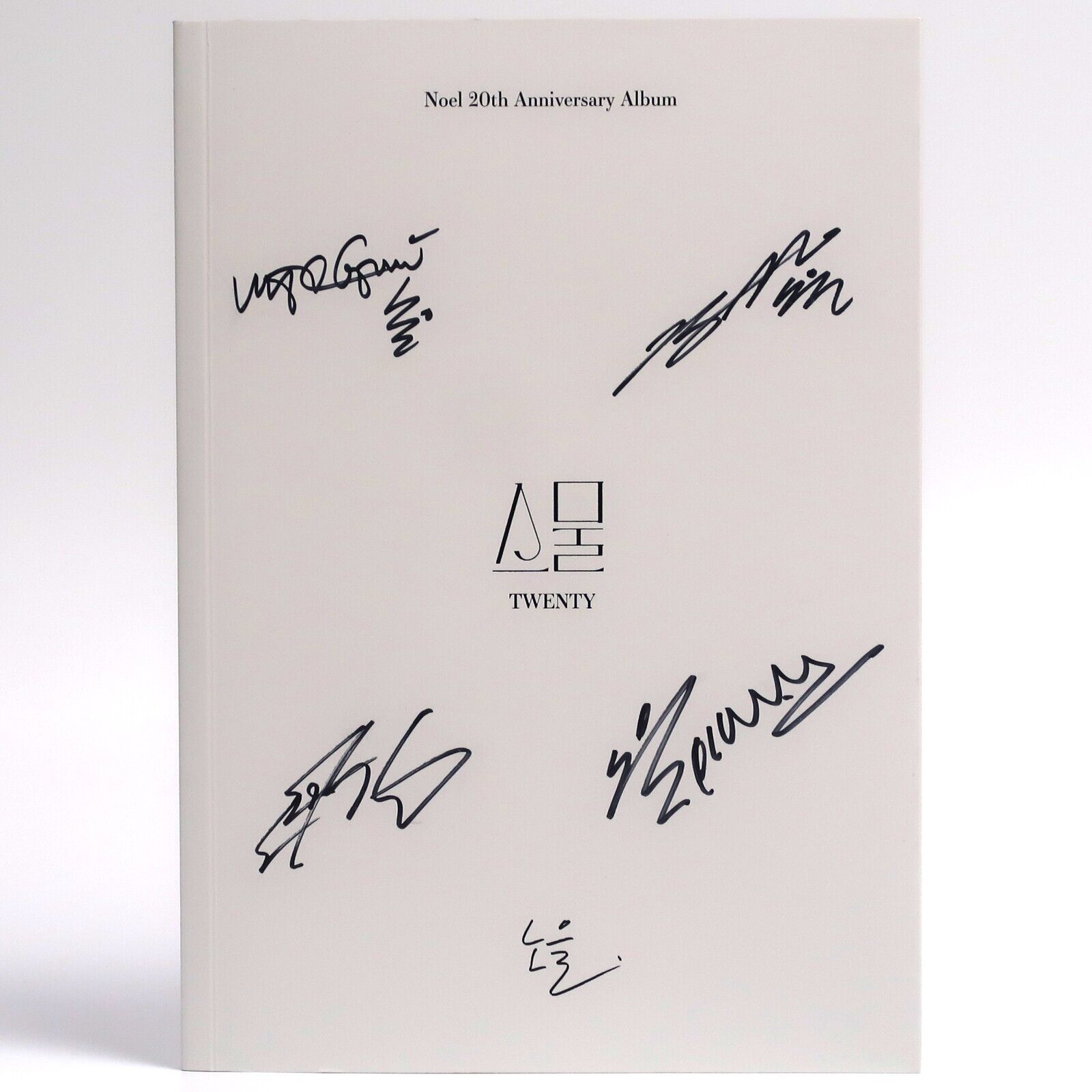 10-8175.jpg Noel - Twenty Signed Autographed CD Album K-Pop 2022 노을
