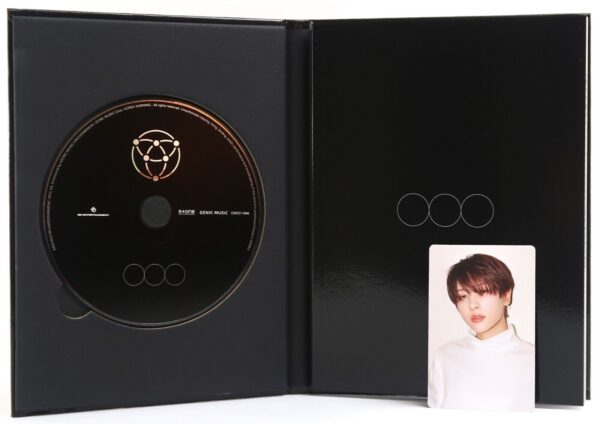 10-8633.jpg Onlyoneof - Seoul Collection + 2 Photocards CD Album 2023