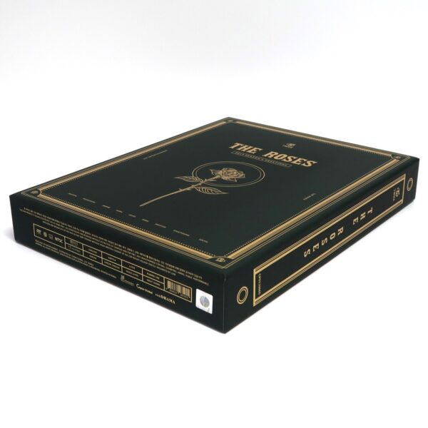 10-9089.jpg Twice The Roses 2019 Season's Greetings Set + Pre-Order Photo Set No Photocards