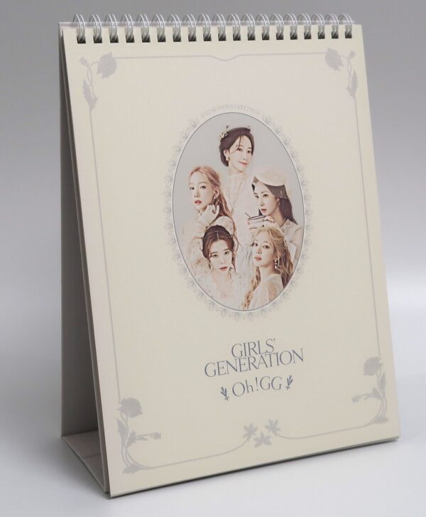 10-9375.jpg Girls' Generation 2022 Season's Greetings Official Goods Set Photocards SNSD