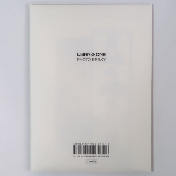 IMG_5436 Wanna One Photo Essay + Sungwoon Bookmark & Photo Set