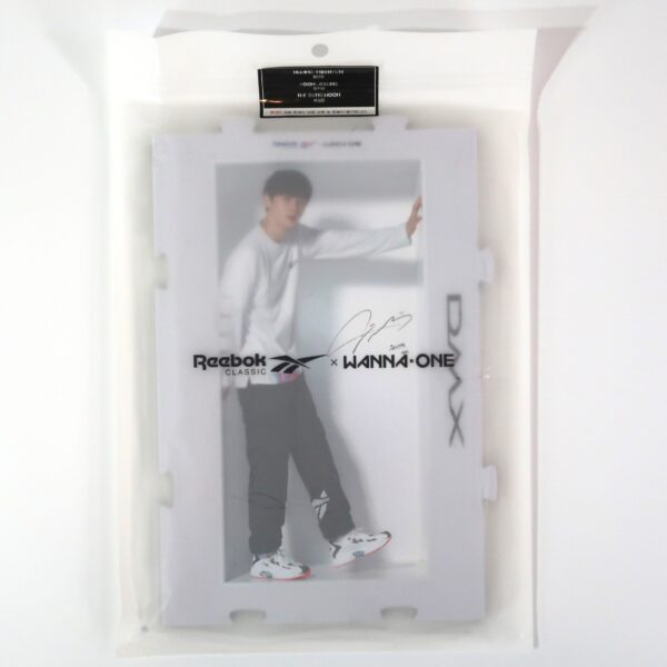 IMG_5458 Reebok Classic x Wanna One Min Hyun / Ju Sung / Sung Woon Photo Pieces