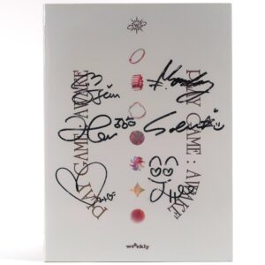 IMG_7411 Weeekly - Play Game Awake Signed Autographed CD Album Promo K-Pop 2022