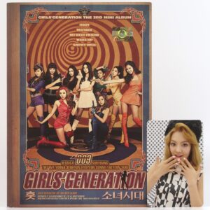 Girls' Generation - Hoot Mini Album CD Hyoyeon Photocard K-Pop 2010