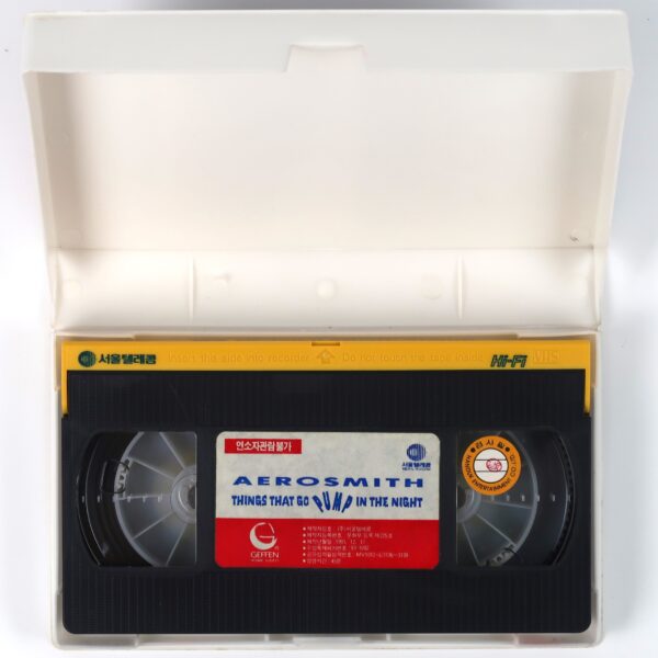 Aerosmith: Things That Go Pump In The Night Korean Music VHS [NTSC] Korea
