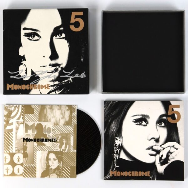 IMG_7200 Lee Hyori - Monochrome Signed Autographed CD Album Promo K-Pop 2013 Hyo Ri