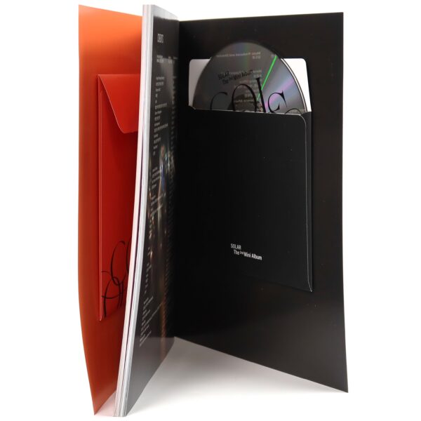 Solar - Colours Album CD Album Promo Printed Signature Mamamoo K-Pop 2024