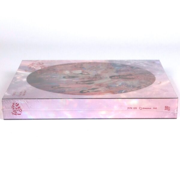 Twice - Taste Of Love [In Love Ver.] 10th Mini Album CD New Sealed 2021