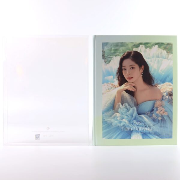 IMG_4006 Twice Yes, I am Dahyun 1st Photobook Green Version + Postcards + Photocards 2021