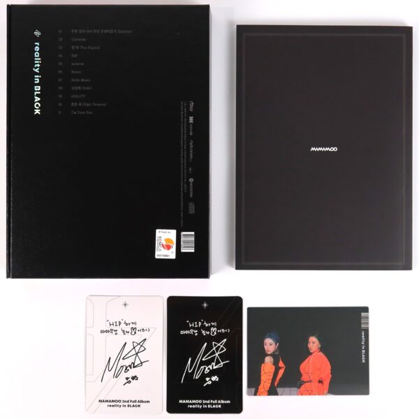 Mamamoo - Reality In Black Album CD + Moonbyul Photocard Set