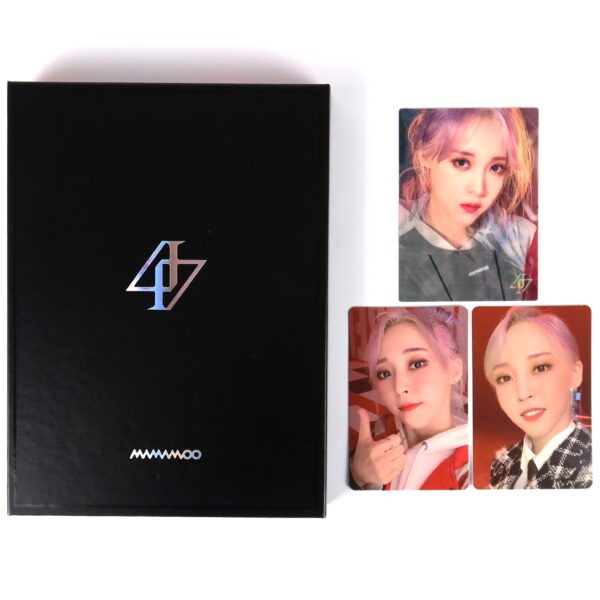 Mamamoo - Reality In Black Album CD + Moonbyul Photocard Set