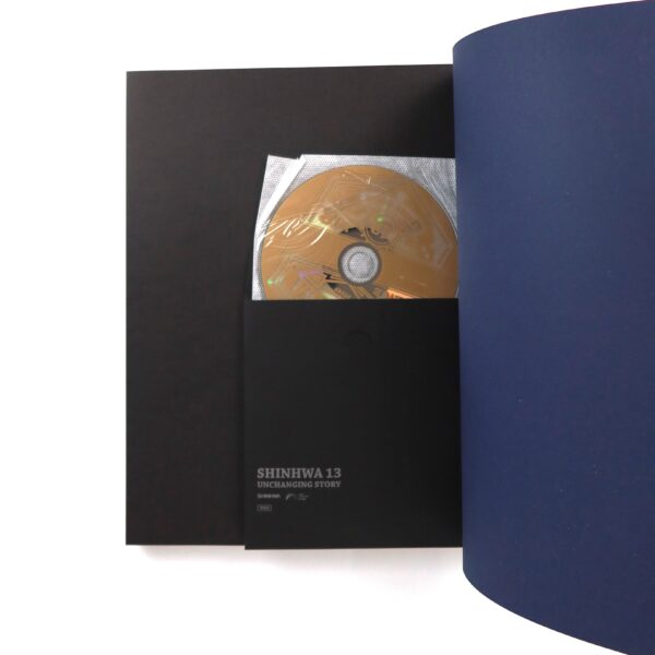IMG_8580 Shinhwa - Unchanging Story Book + DVD Photobook 2017