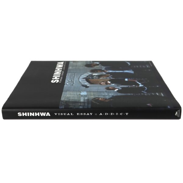 Shinhwa - Visual Essay A.D.D.I.C.T. Photobook VCD K-Pop 2003 Addict [read]
