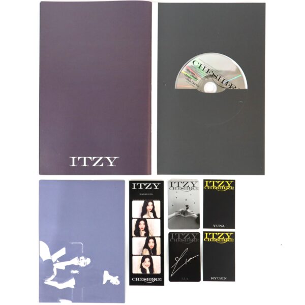 IMG_2722 Itzy - Cheshire Signed Autographed CD Mini Album Promo K-Pop 2022