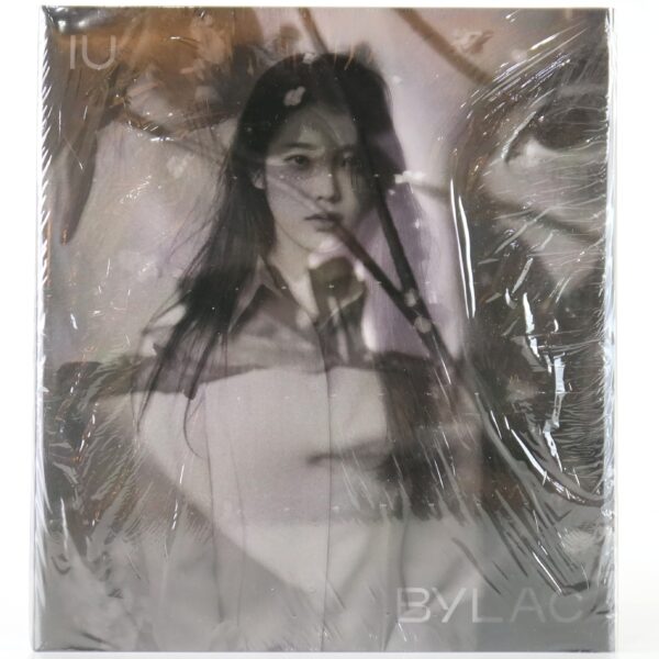 IU - Lilac [Bylac Ver.] 5th Album CD Sealed K-Pop 2021