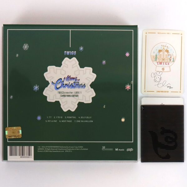 IMG_4394 Twice Twicecoaster: Lane 1 Christmas Edition CD Album Momo Photocard Set