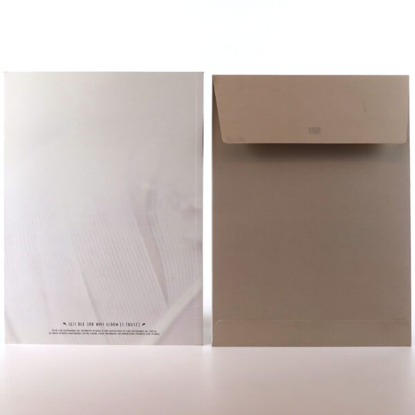 (G)I-DLE – I Trust [Lie Ver.] 3rd Mini Album CD 1 Photocard Magazine/Poster