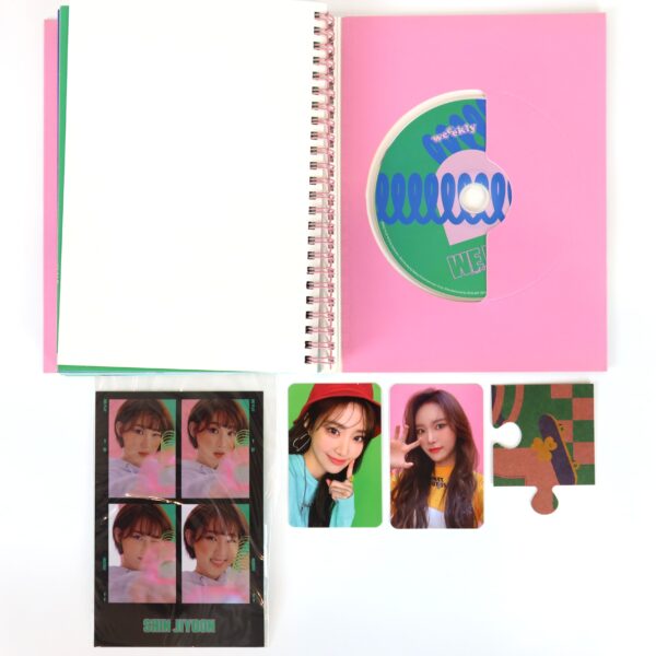 Weeekly - We Play [Jump Ver.] 3rd Mini Album Signed Autographed Promo CD 2021