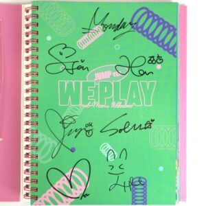 Weeekly - We Play [Jump Ver.] 3rd Mini Album Signed Autographed Promo CD 2021