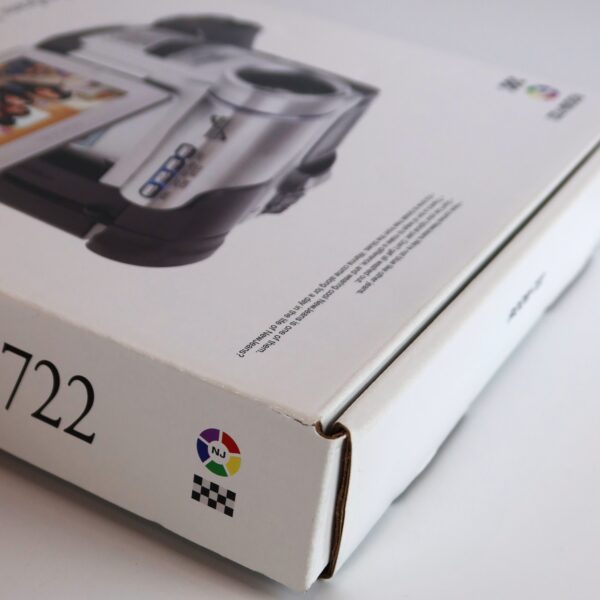 2023 NewJeans Season's Greetings Welcome To Room 722 Set + POBs [read]