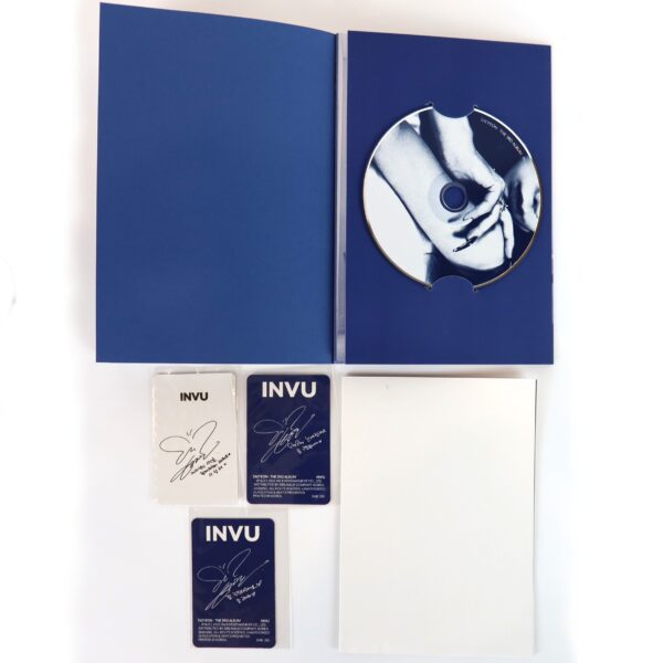 Taeyeon - Invu [Blue Ver.] 3rd Album CD + 2 PC's + Event PC 2022